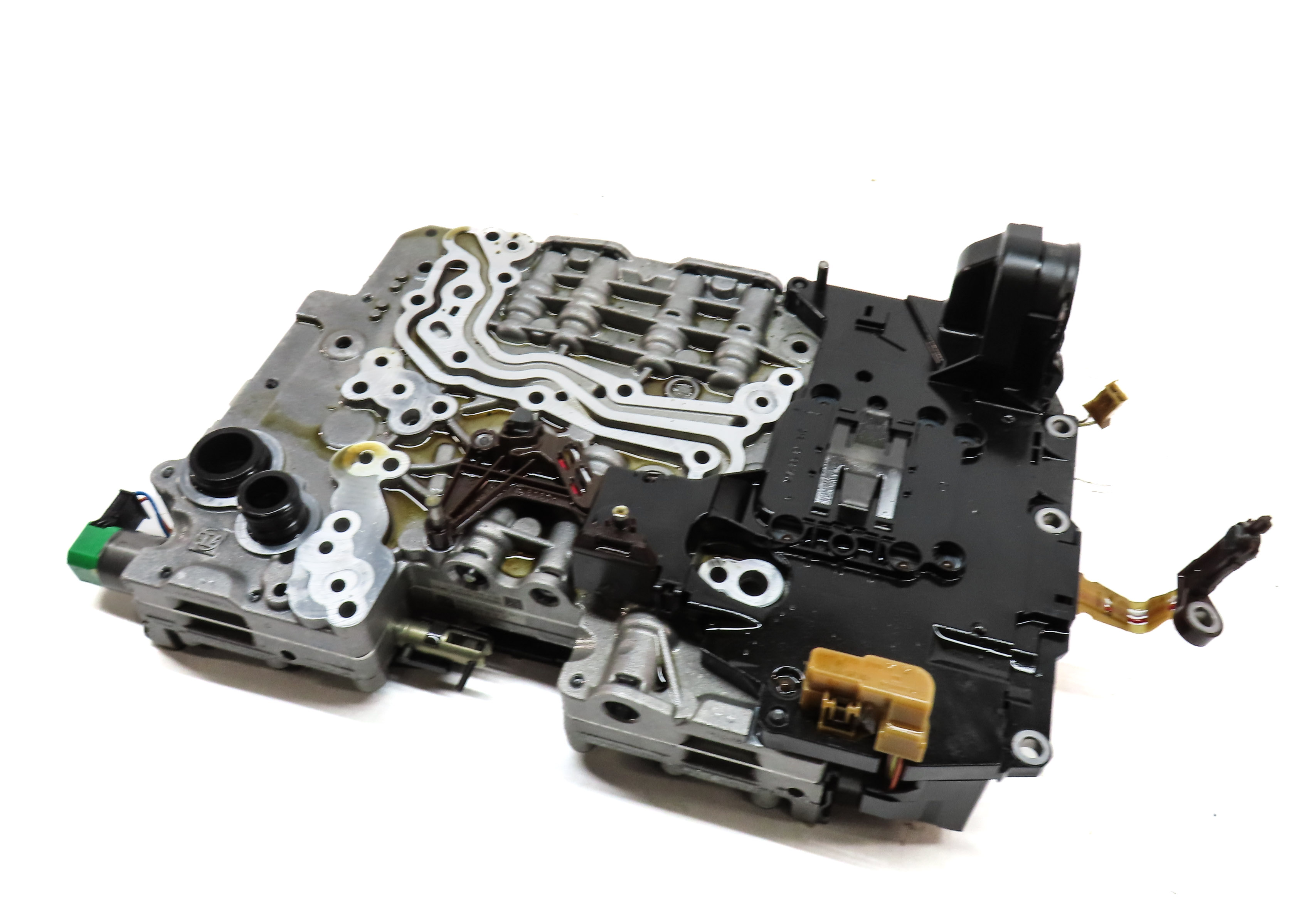 2014-2018 BMW 328i (F30) 2.0L N47T DIESEL - 8HP-45 AUTO TRANSMISSION VALVE BODY — exact item pictured